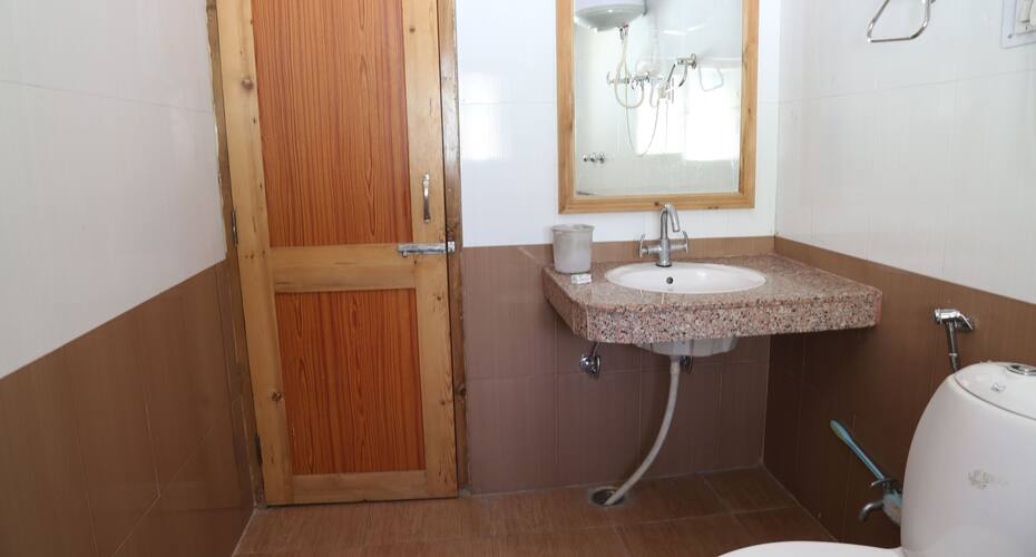 Hotel Friendship, Manali 5